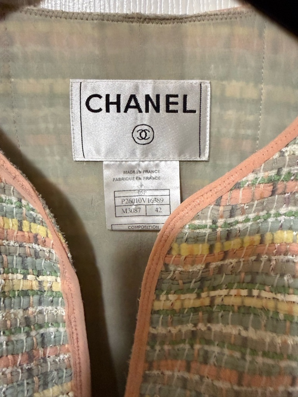 CHANEL PASTEL SILK TWEED JACKET - Picture 7 of 9